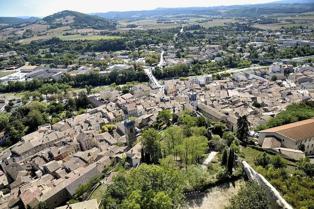 Les toits de Crest vus depuis le donjon
