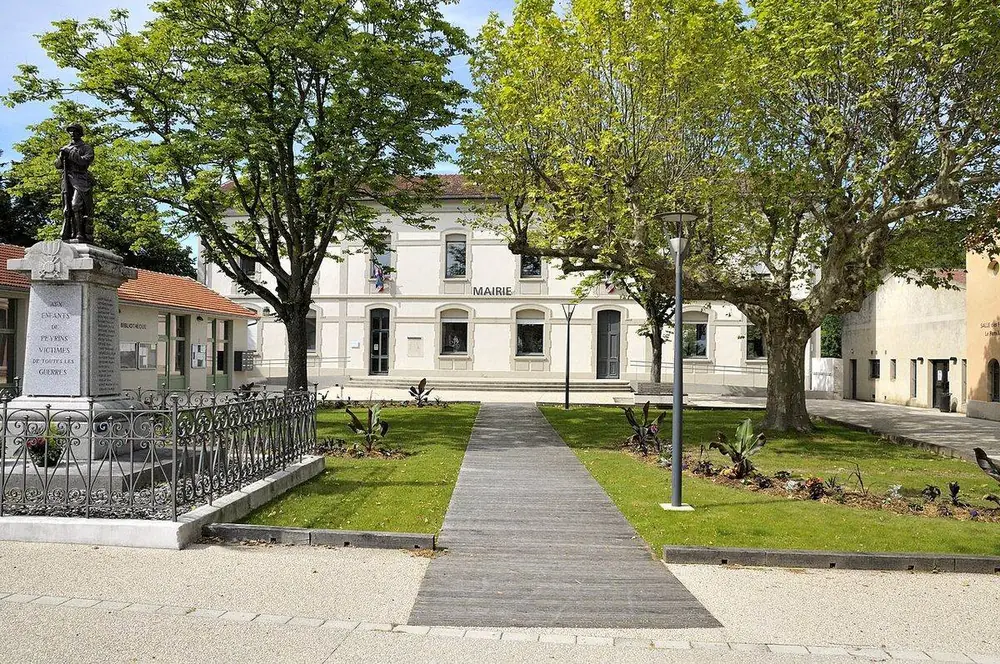 La mairie de Peyrins