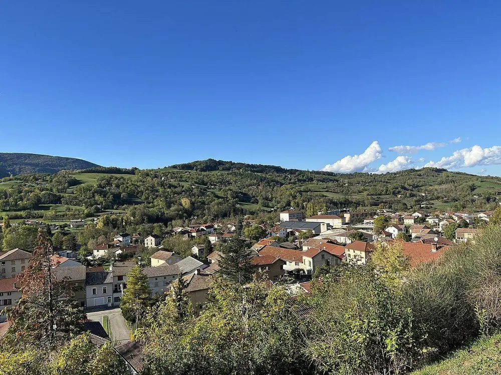 Le nord du village de Saint-Jean-en-Royans vu des hauteurs